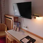 Steinbock فندق 3*