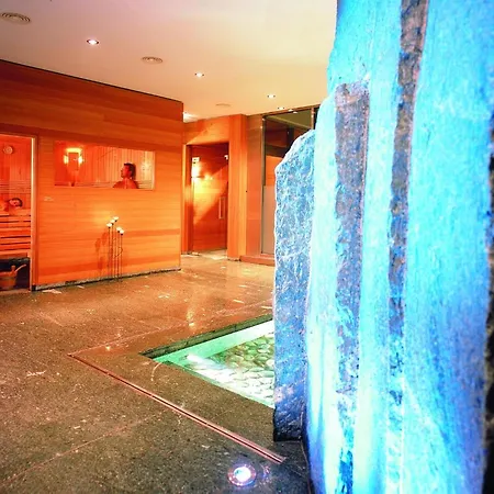 Steinbock Szálloda Pontresina